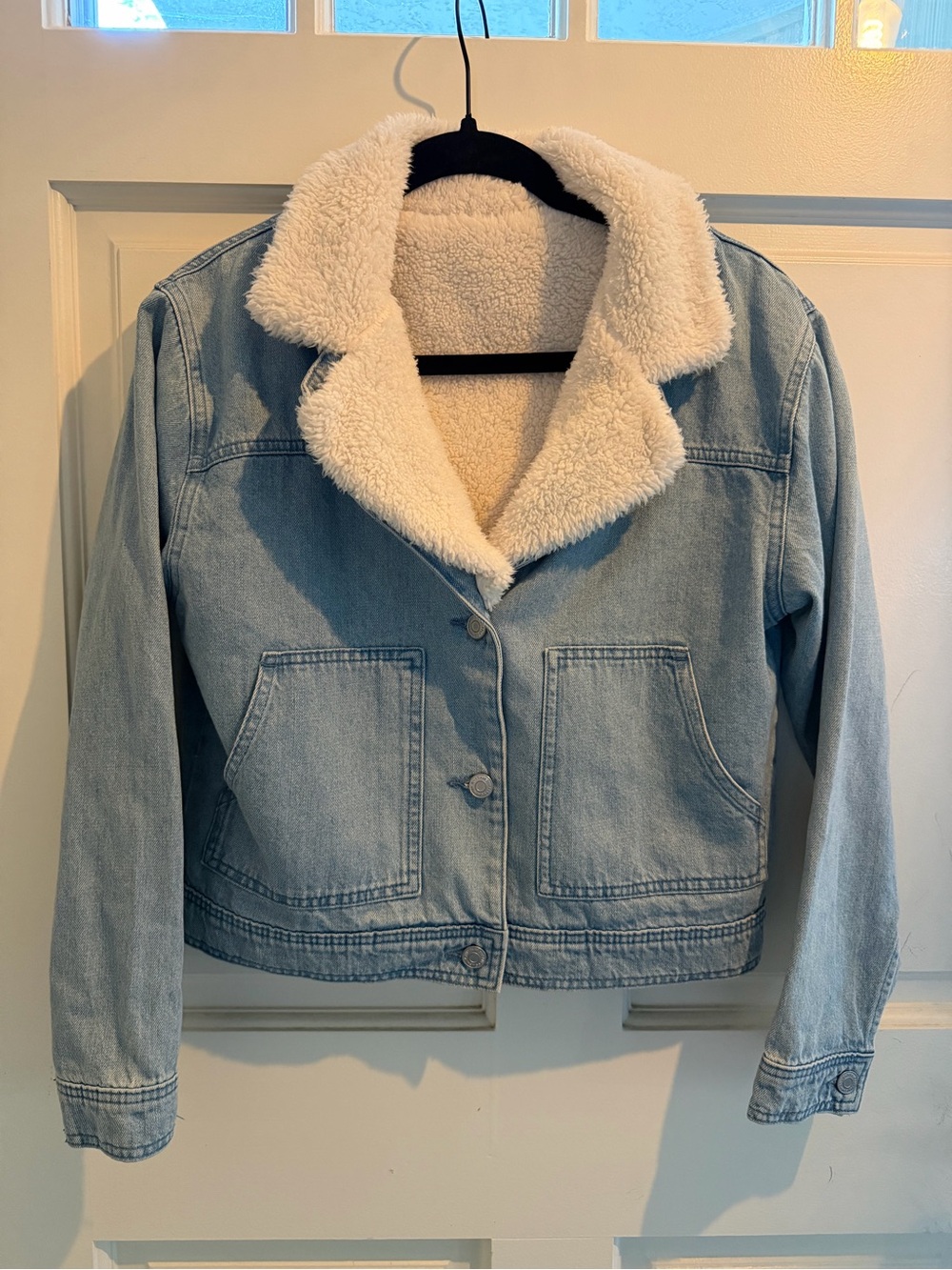 Jean jacket with removable faux fur fuzzy inside size small western boho pockets